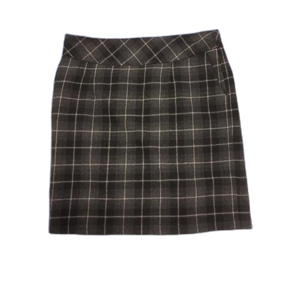 Architect Dresses & Skirts - Architect Women's gray and Black plaid Skirt size 12